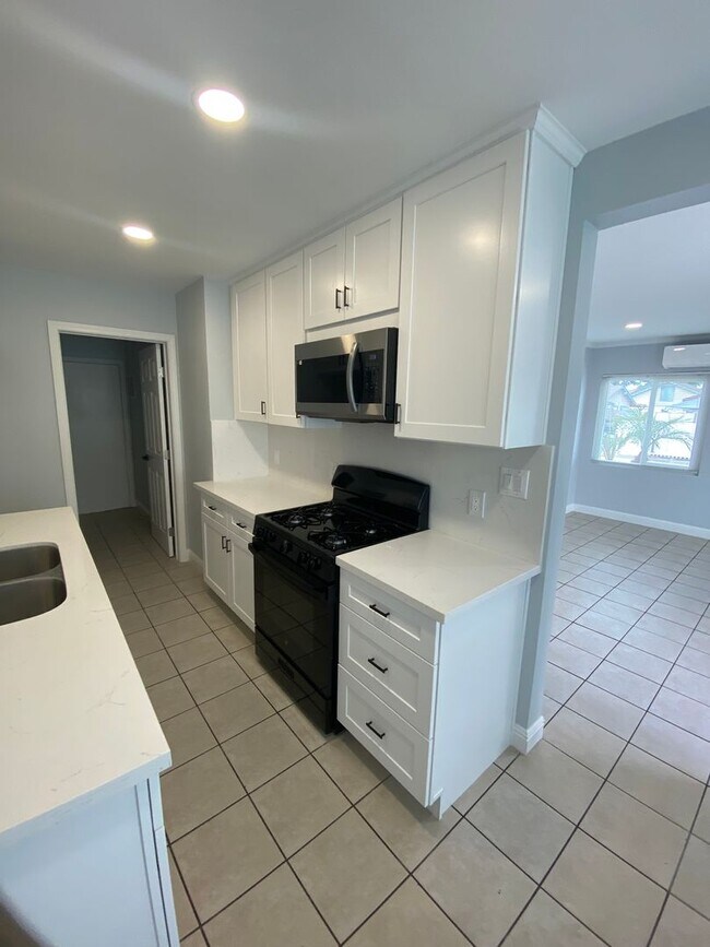 Foto del edificio - Remodeled 1 bed, 1 bath Condo in Central S...