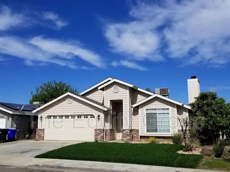 Foto principal - 595 S Cottage St