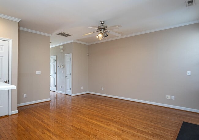 Foto del edificio - 4635 Malone Ct