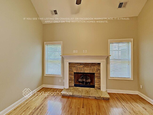 Foto del edificio - 658 Royal Crest Ct