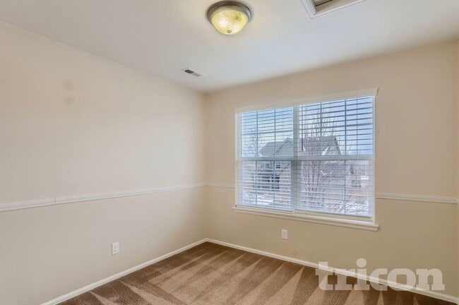 Foto del edificio - 1570 Edenbridge Dr