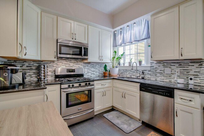 Foto del edificio - 1153 Leavenworth St