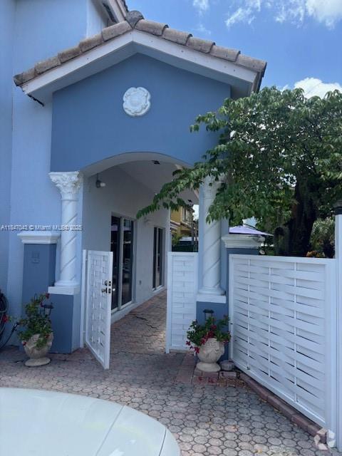 Building Photo - 9329 SW 154th Ct