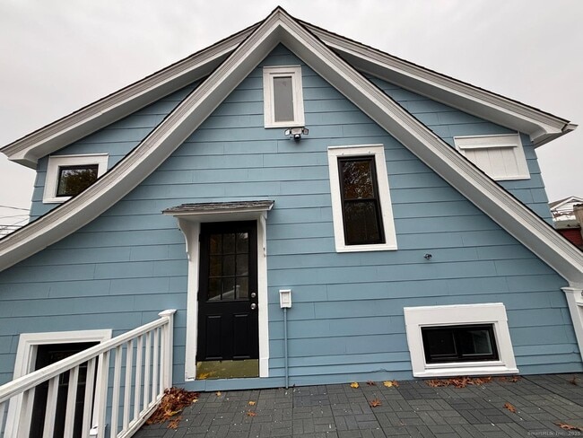 Foto del edificio - 2 Scofield Pl