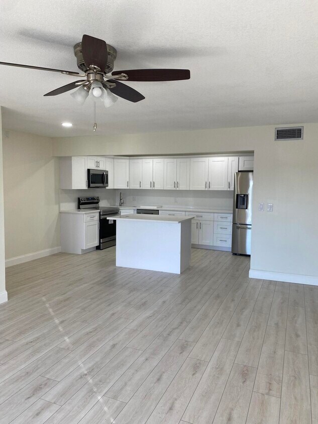 Foto del edificio - 1455 SW Silver Pine Way