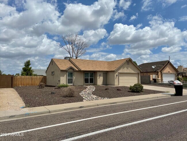 Foto del edificio - 6758 W Mountain View Rd