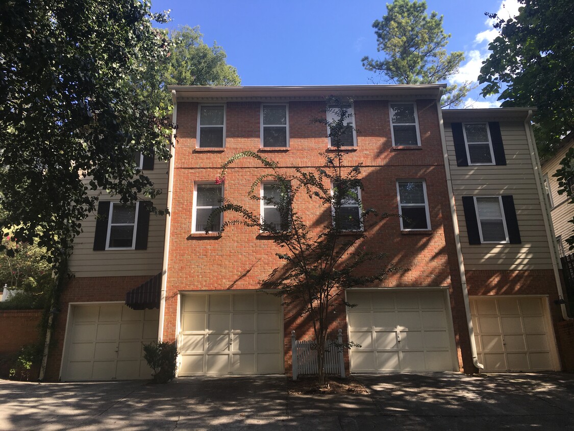 Primary Photo - 2925 10th Ct S