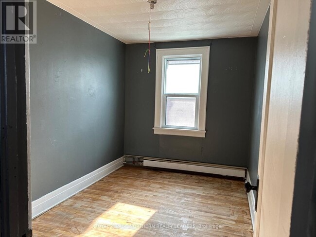 Building Photo - 116 Croatia Ave
