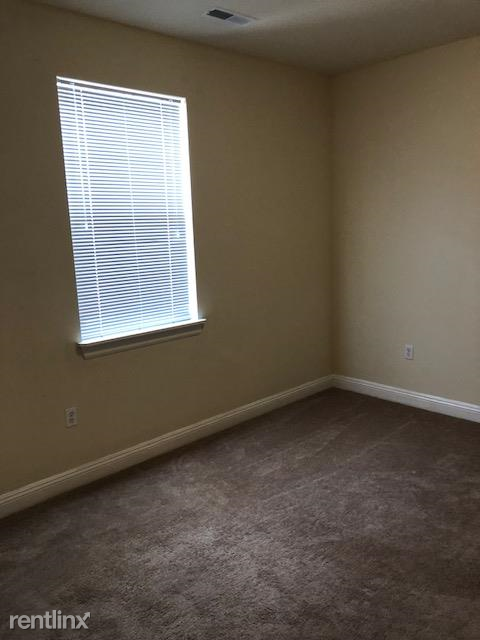 Building Photo - 1 br, 2 bath Condo - 2883 Pebble Circle