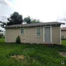 Building Photo - 1009 Fall St
