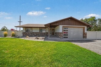 Building Photo - 2999 Fort Garland Dr
