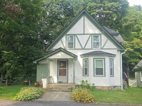 Building Photo - 9 White Pond Rd