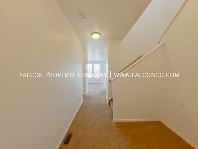 Building Photo - 6627 Silverwind Cir