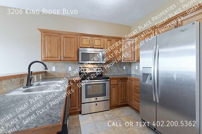 Foto del edificio - Beautiful Large Townhome in North Lincoln