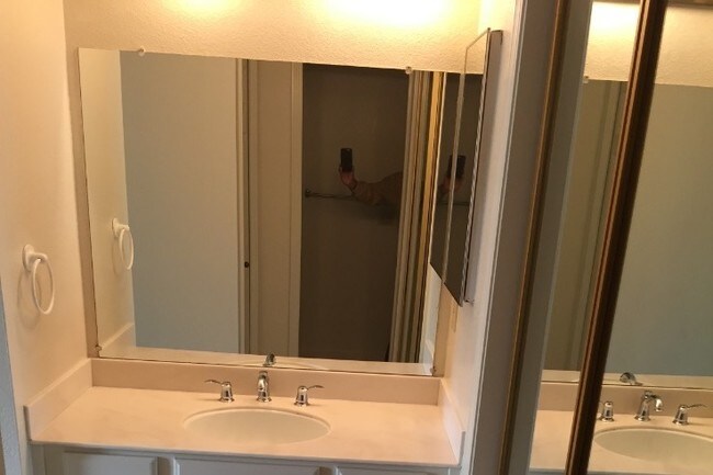 Foto del edificio - 19823 Portal Plaza