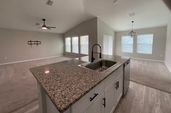 Building Photo - 12776 Tannencrest Dr