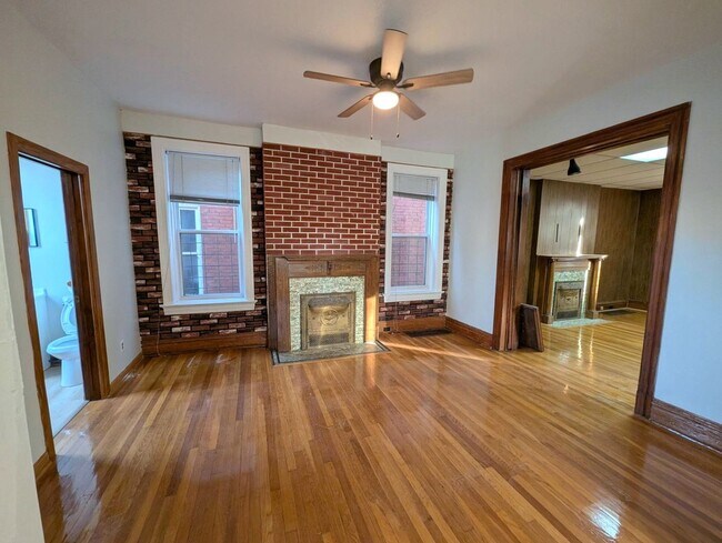 Foto del edificio - Historic Charm, Modern Comfort & a Killer Location