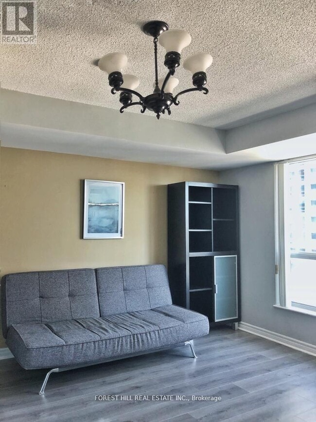 Building Photo - 750 Bay St.