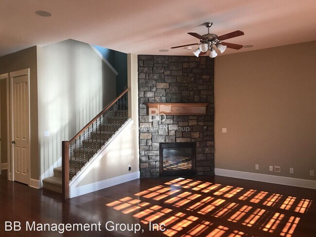Building Photo - 4 br, 2.5 bath House - 20412 SW Lavender T...