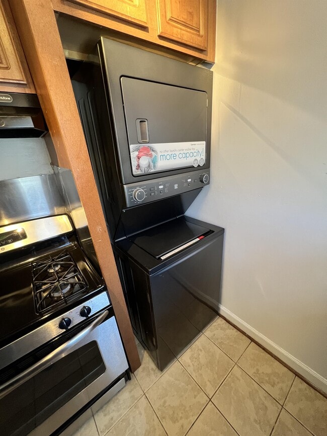 Photo - 6890 Hawthorne St Townhome