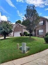 Building Photo - 2036 Mountain Park Dr