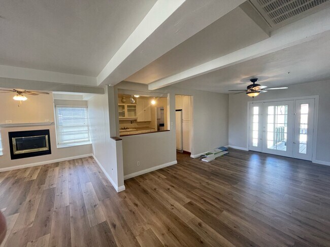 Foto del edificio - 905 E Brockton Ave