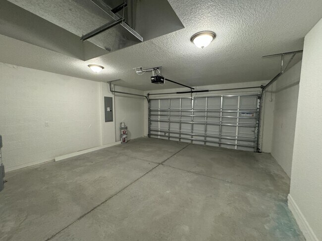 Foto del edificio - 91 Maple Dr