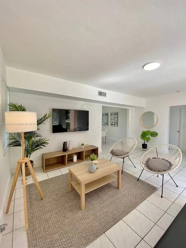 Foto del edificio - 951 SW 11th St