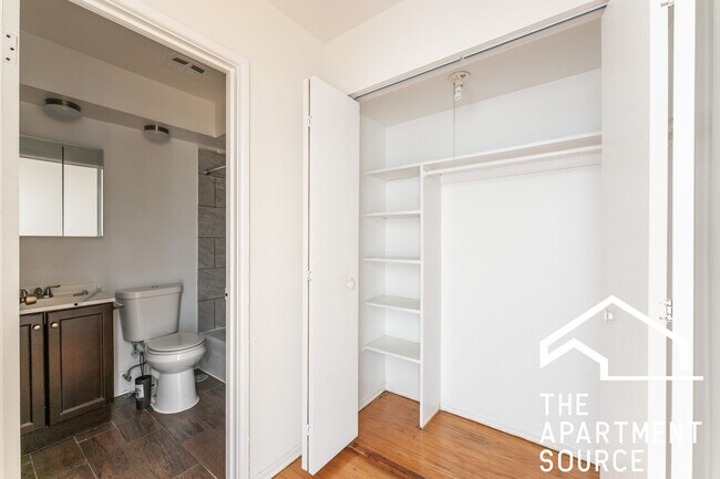 Foto del edificio - 1525 W Morse Ave