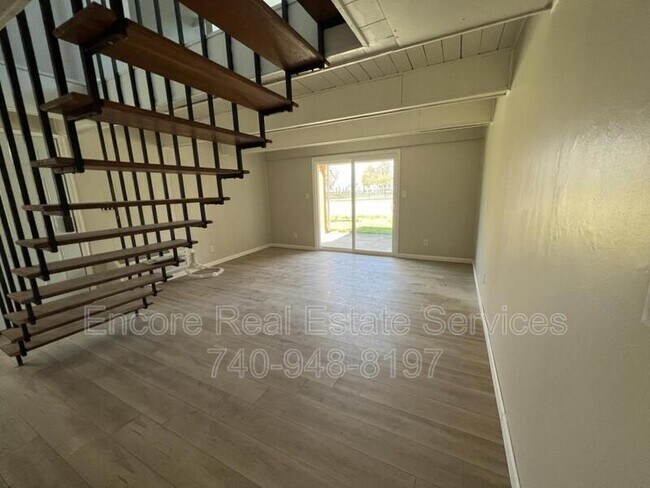 Foto del edificio - 396 N Cedar St