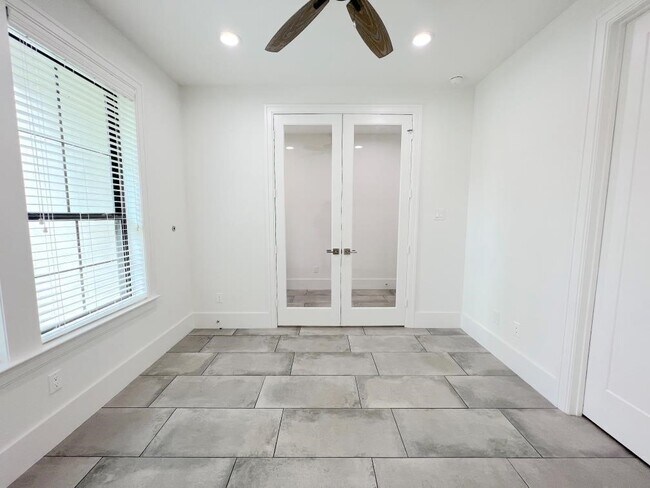 Foto del edificio - 2122 Blalock Rd