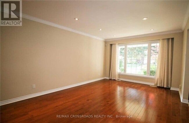 Building Photo - 106 Abbeywood Trail