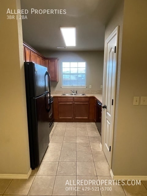 Foto del edificio - 1712 N Chestnut Ave