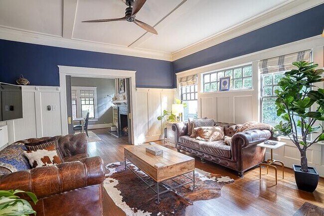 Foto del edificio - Welcome to a stunning home in Virginia Hig...