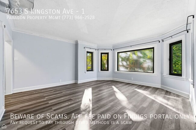 Foto del edificio - 7653 S Kingston Ave