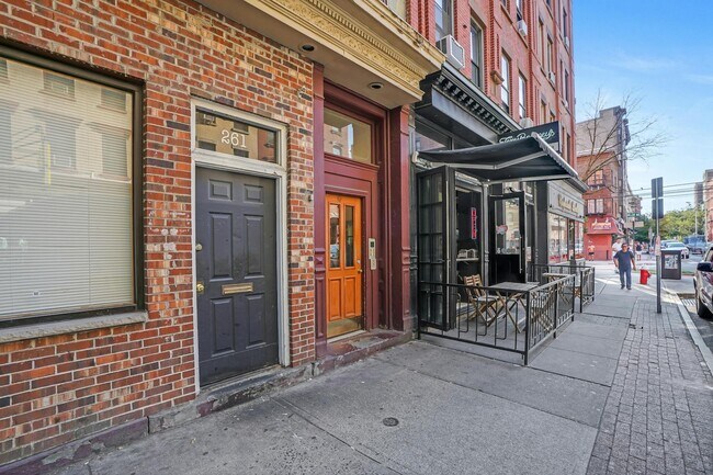 Foto del edificio - 261 1st St