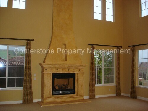 Building Photo - 1094 Souza Dr