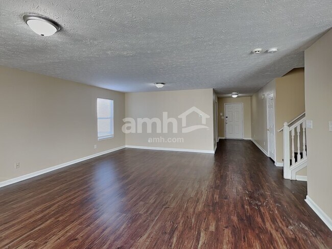 Foto del edificio - 1351 Blue Ridge Ln