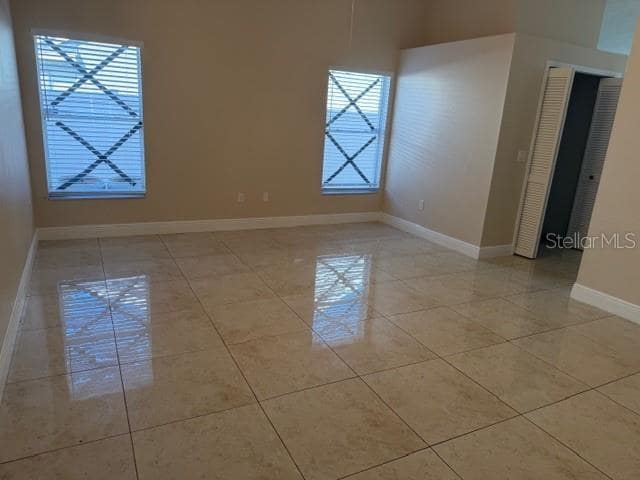 Foto del edificio - 2419 Rolling Broak Dr