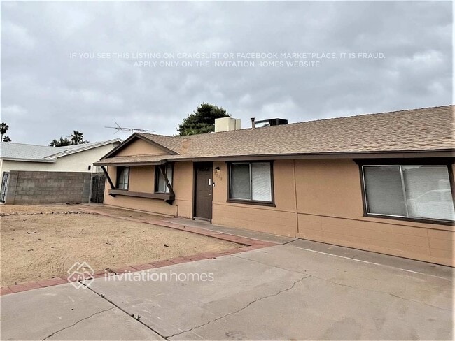 Building Photo - 3718 E Gelding Dr