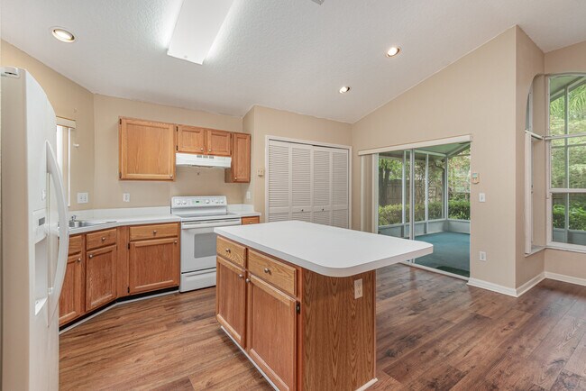 Foto del edificio - 1611 Sand Key Cir