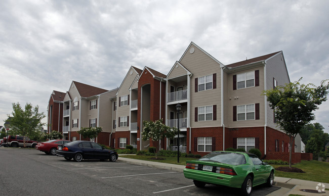 Building Photo - The Villas at Oakland Chase Apartments