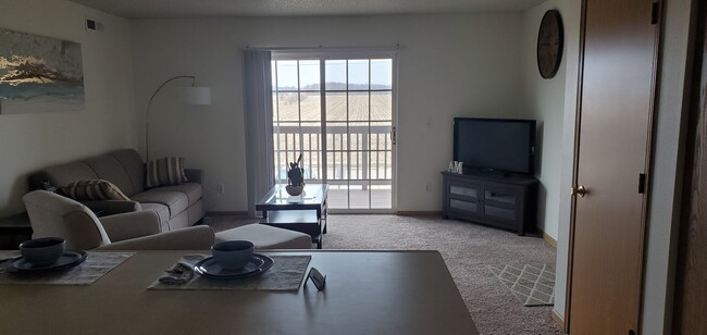 2 bedroom Living Room - Sycamore Apartments