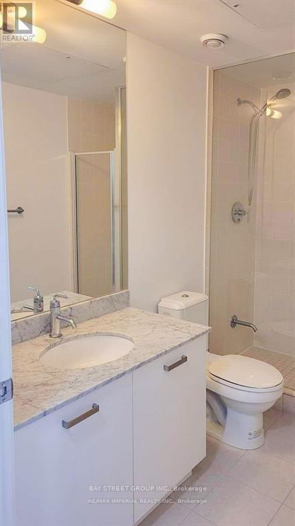 Building Photo - 832 Bay St.