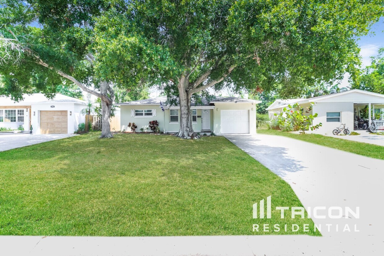 Foto principal - 747 64th Ave S