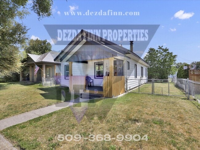 Building Photo - Northside 3Bed, 1Bath Vintage Bungalow