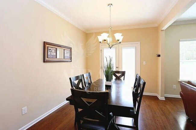 Foto del edificio - 451 Shakespeare Dr