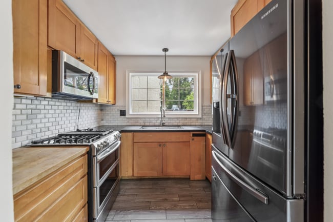 Building Photo - 1040 N Capitol Ave