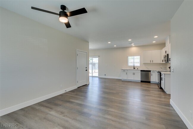 Foto del edificio - 1912 Carver Ave