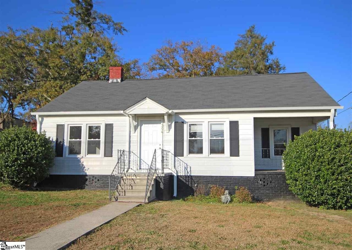 304 Pennsylvania Ave, Greer, SC 29650 House Rental in Greer, SC